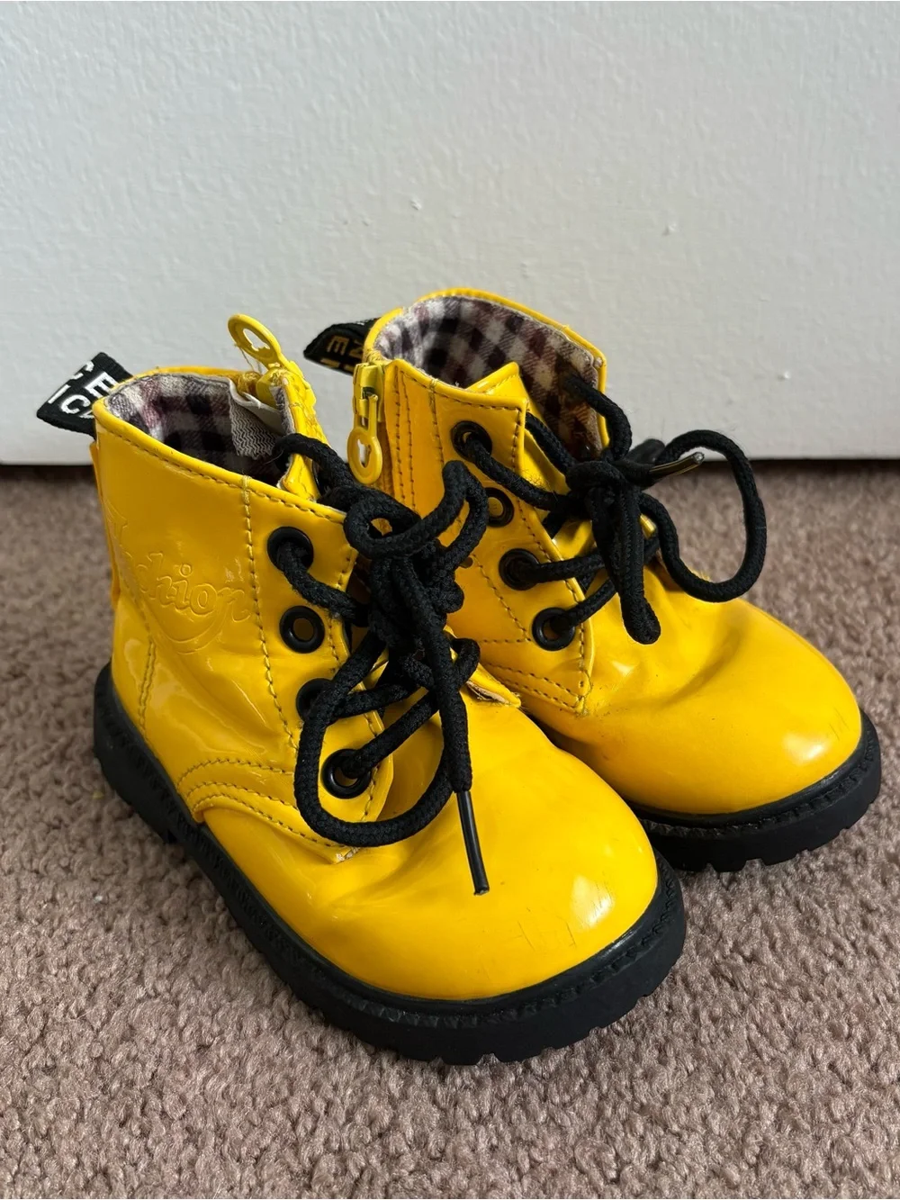 Yellow Unisex Kids Faux Leather Lace-Up Ankle Bootie w/ Side Zipper US 5.5